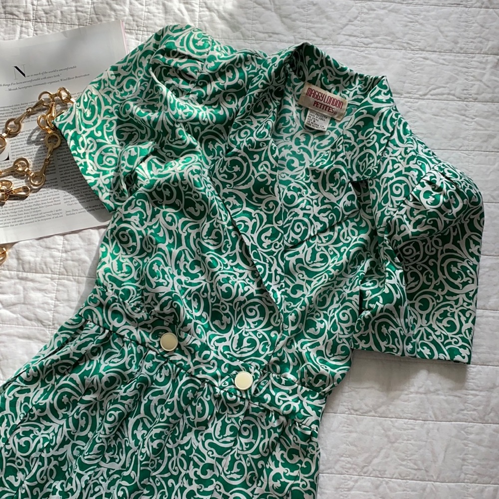 VINTAGE Maggy London Petites Pleated Midi Dress Size 6